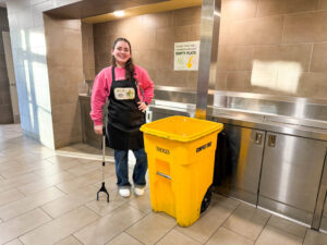 URI’s Student Action for Sustainability collects compost in campus dining halls. PHOTO CREDIT: Emma Roberts | Staff Photographer