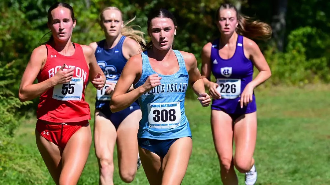 Second-year Alison Pankowicz finishes 41st in the 6000K run at the UMass Dartmouth Invitational on Saturday. PHOTO CREDIT: Mike Scott/GoRhody.com